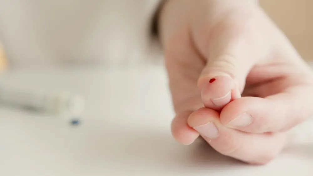 Cómo prevenir y convivir con la diabetes: guía práctica de hábitos